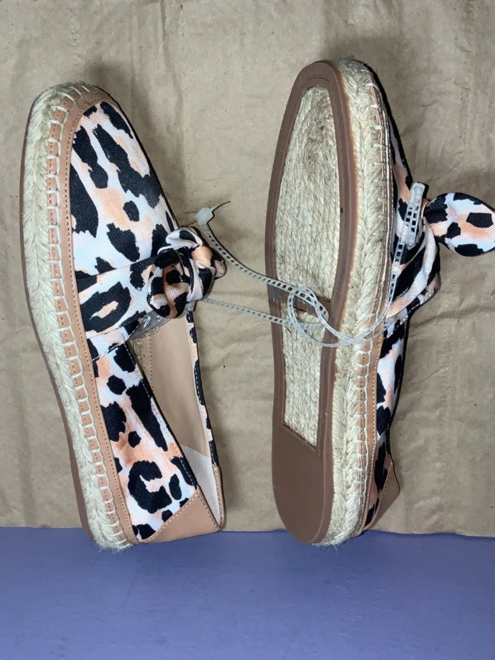 Antonio Melani Locklinn Leopard Print Bow Detail Canvas Espadrilles Sz 7.5